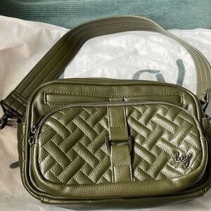 Lug Carousel VL (vegan leather) in Olive with Camo Green lining